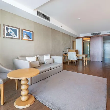 Angra Marina 5* أنغرا دو إِراويزو