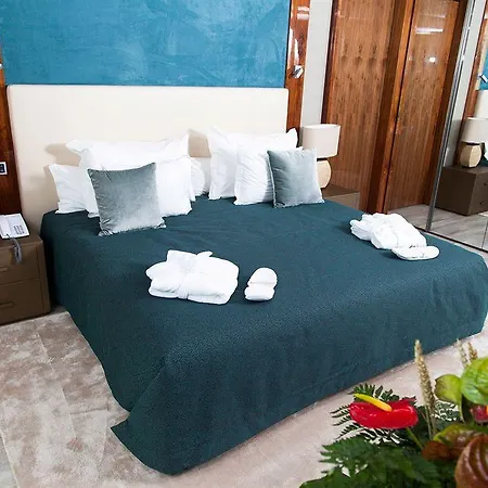 Angra Marina فندق أنغرا دو إِراويزو