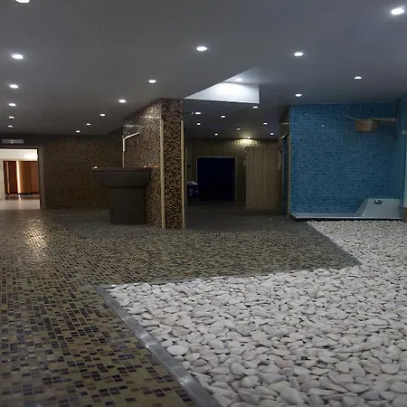 Angra Marina 5* أنغرا دو إِراويزو