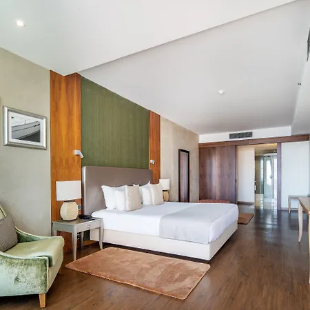 Hotel Angra Marina 5*