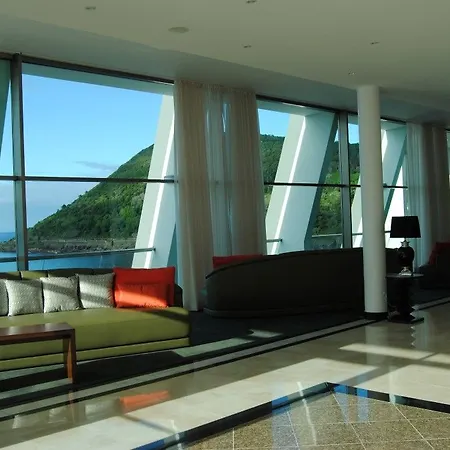 Angra Marina 5* أنغرا دو إِراويزو