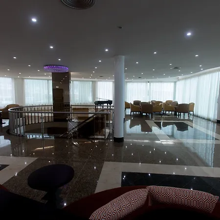 Angra Marina 5* أنغرا دو إِراويزو