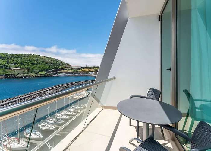 Angra Marina 5* Angra do Heroísmo