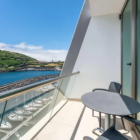 Angra Marina 5* أنغرا دو إِراويزو