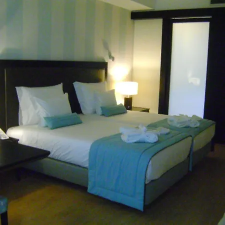 فندق Angra Marina أنغرا دو إِراويزو