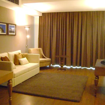 Angra Marina 5* أنغرا دو إِراويزو