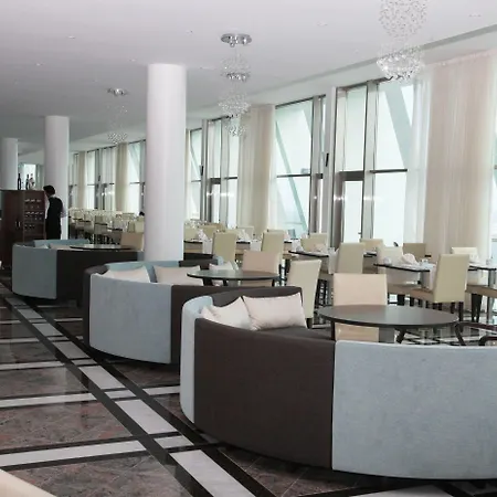 Hotel Angra Marina
