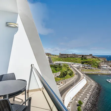 Angra Marina 5* أنغرا دو إِراويزو