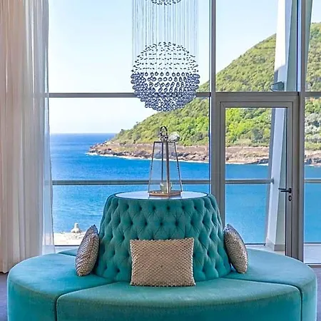 Hotel Angra Marina