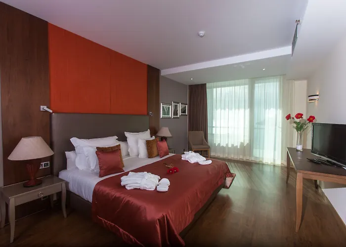 Otel Angra Marina 5*