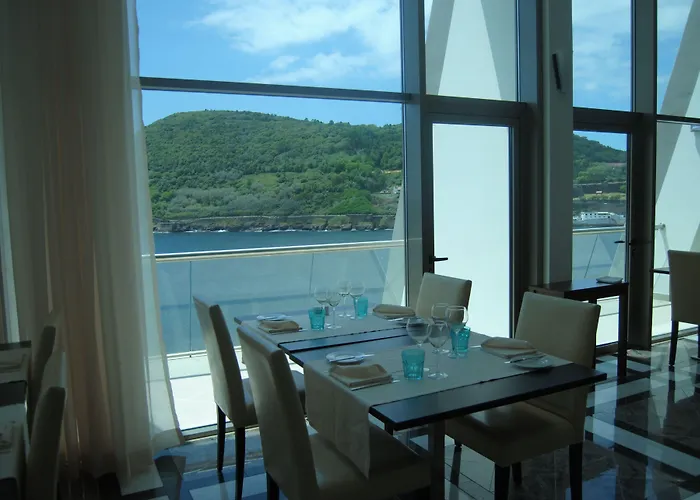 Angra Marina Otel 5*